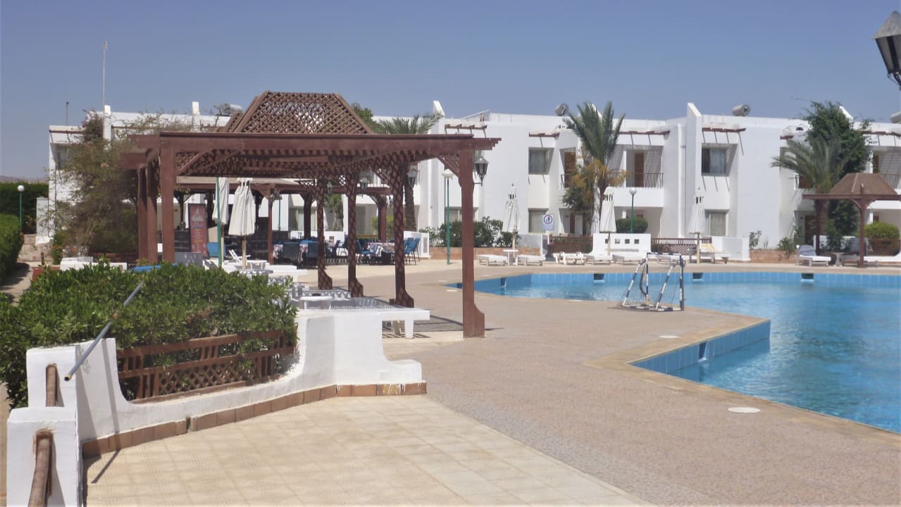 Pool Menaville Safaga