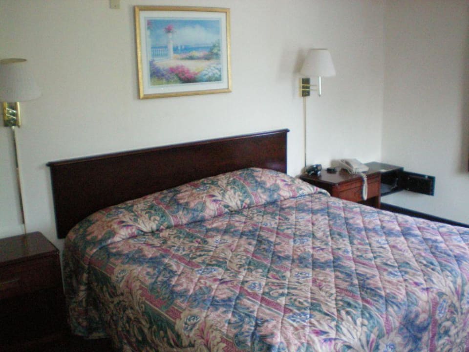Doppelzimmer: King Size Bett Super 8 Motel Niagara Falls Rainbow Blvd.