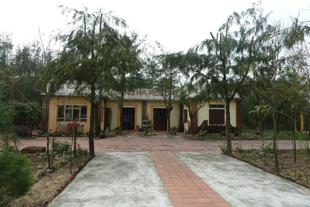Einfahrt, Blick zur Lobby Hoang Ha Cua Viet Resort