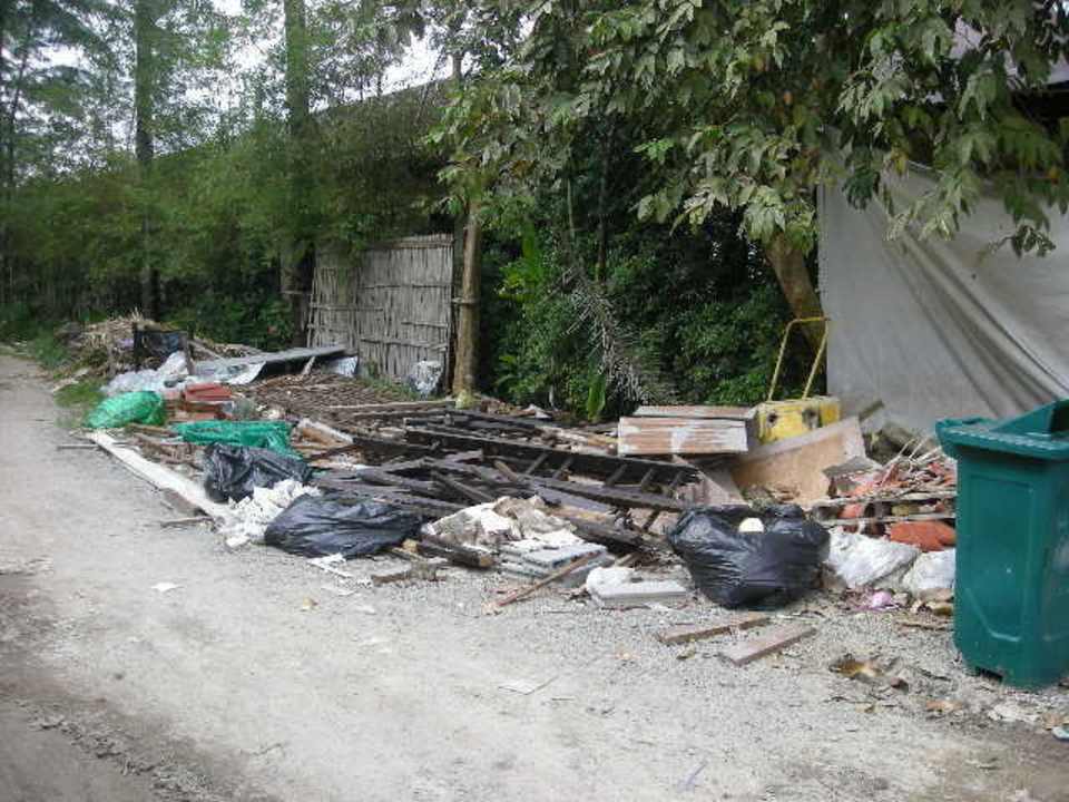Links vom Eingansbereich. Hive Khaolak Beach Resort