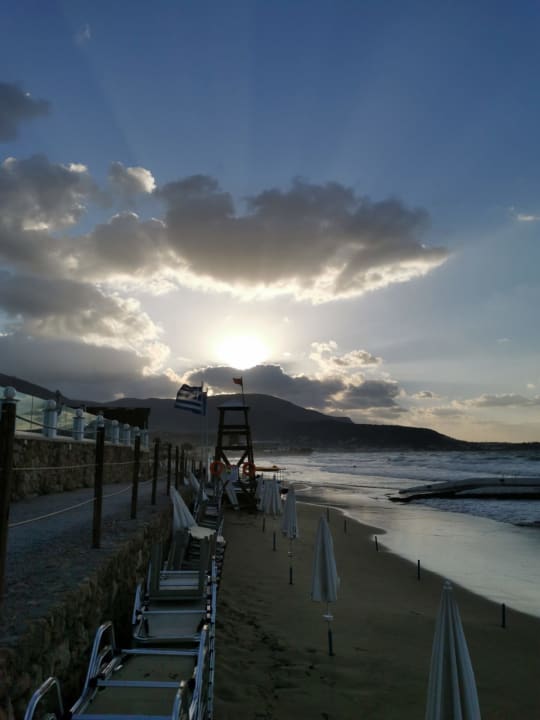Strand Alexander Beach Hotel & Village Resort