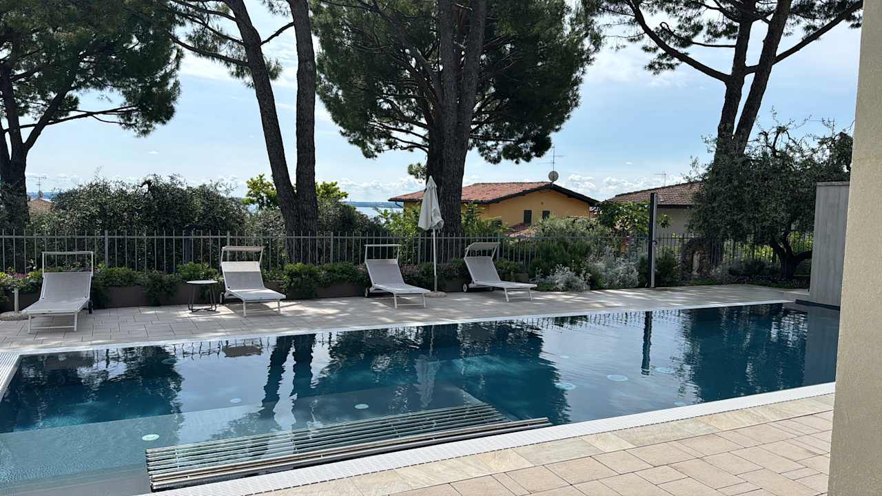 Pool Bed & Breakfast LA HOME and Apartments