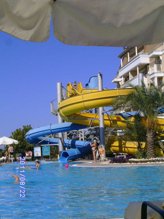 Rutschen im Pool Hotel Turan Prince