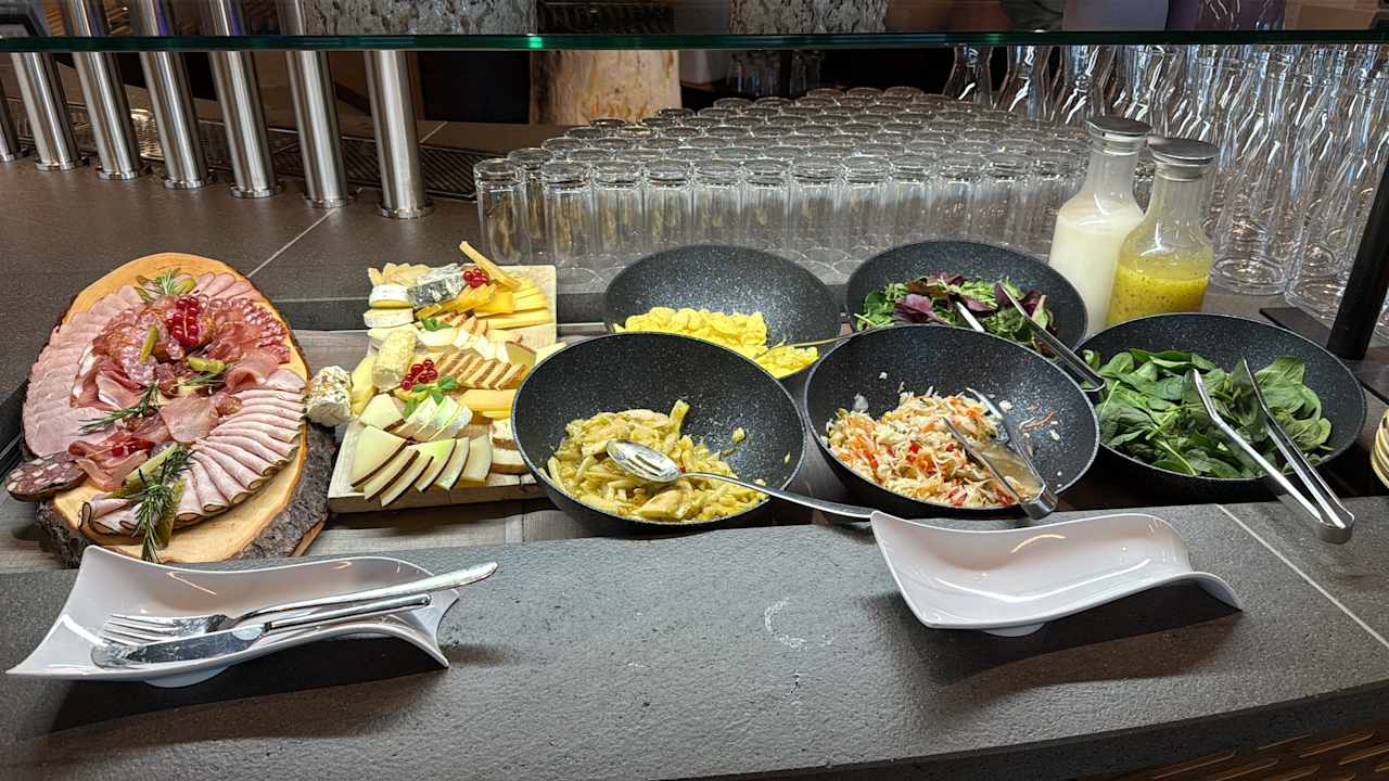 Gastro The Grand Green - Familux Resort