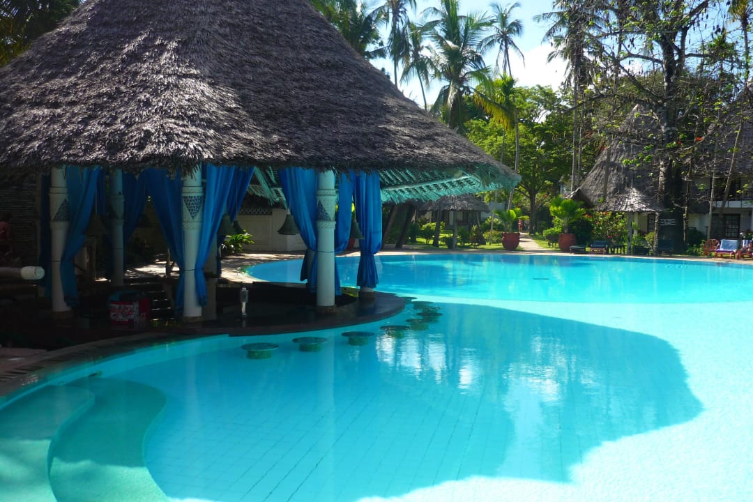 Die neue "Bluebar" Neptune Village Beach Resort & Spa