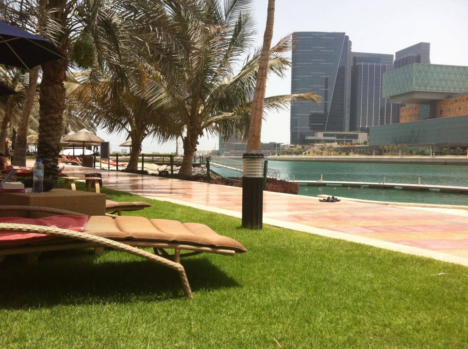 Strand Beach Rotana