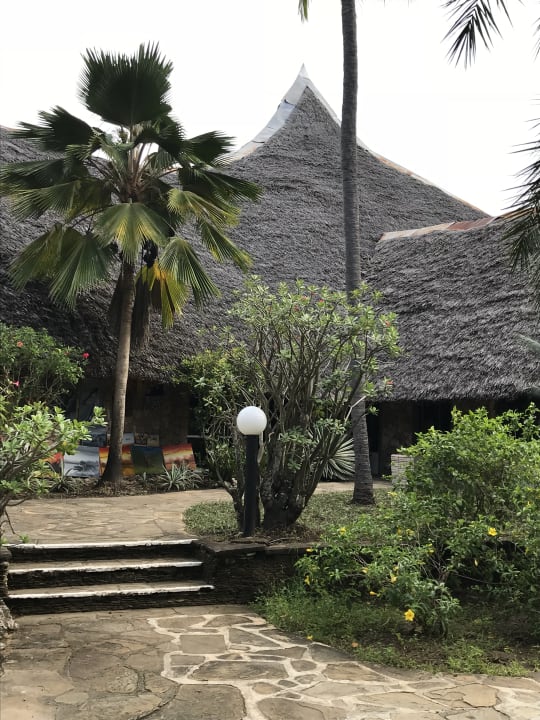 Gartenanlage Bahari Beach Hotel