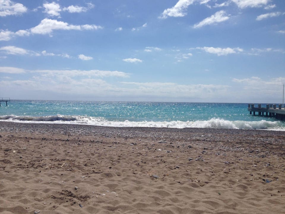 Strand  Hotel Meryan