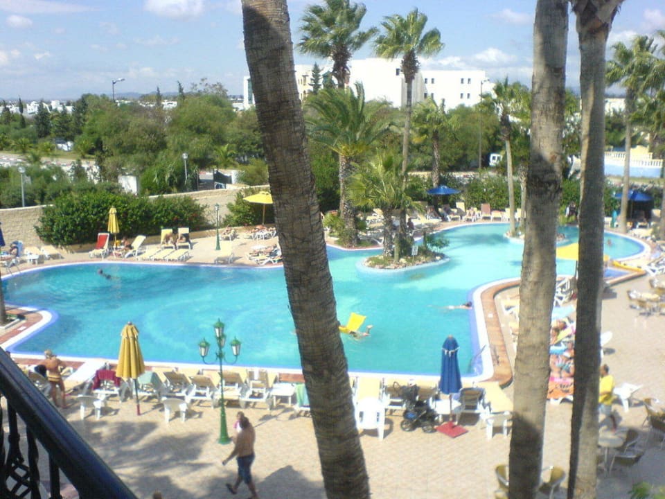 Poolansicht Hotel Nesrine