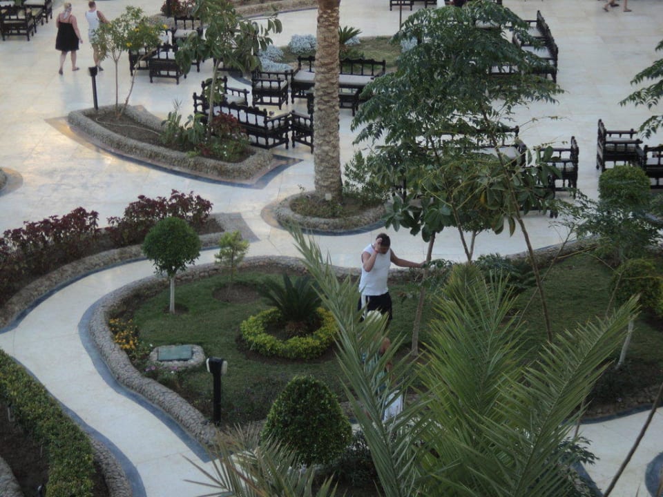 Вечер в отеле Le Jardin Aqua Park Resort