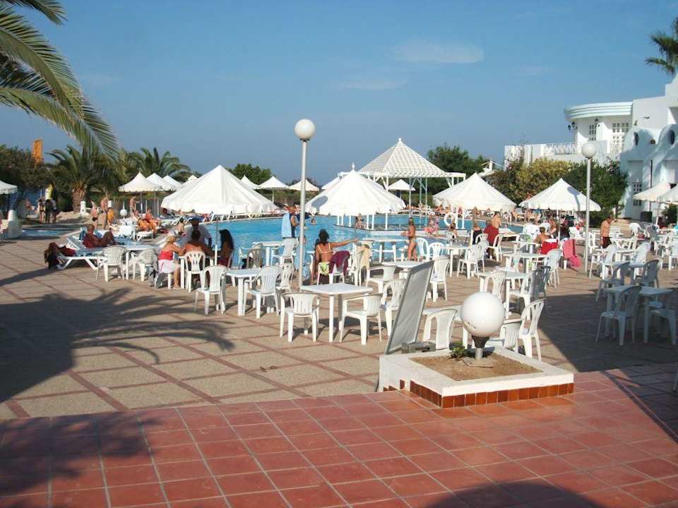 Der Außenpool Eden Club