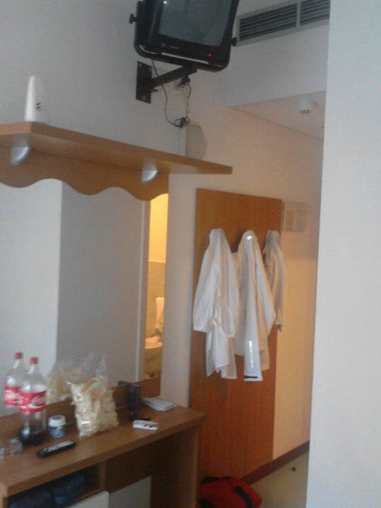 Ingresso della camera bunker Hotel El Prado