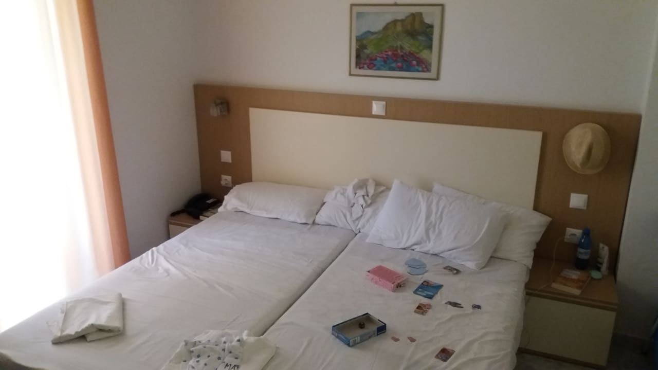 Schlafzimmer (2 Einzelbetten zusammengestellt) Ekaterini Hotel