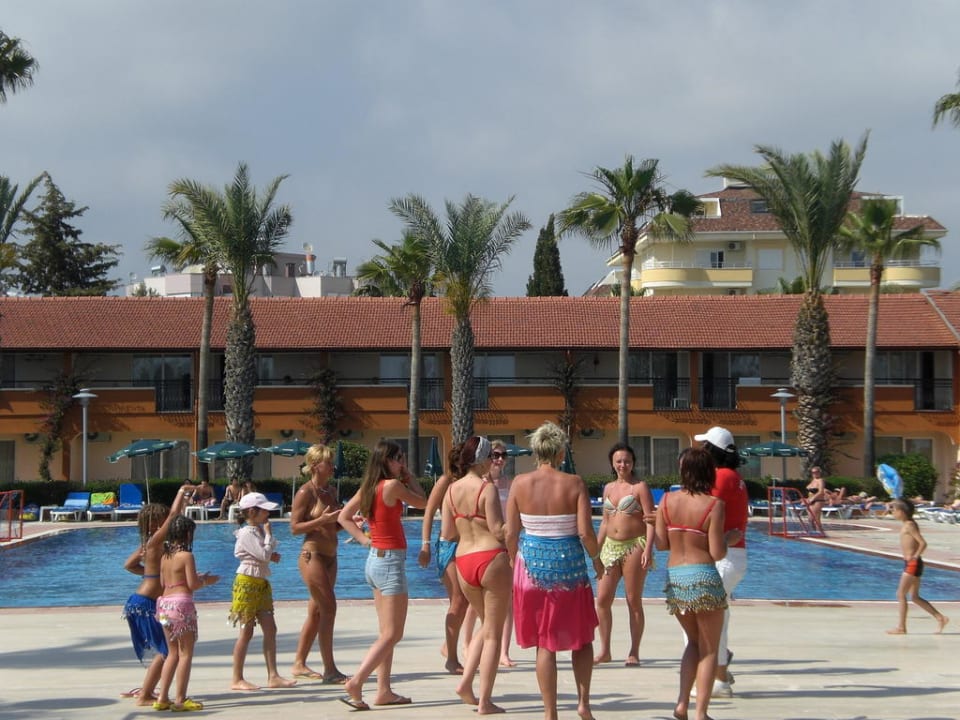 Bauchtanz mit Isi Club Turtas Beach Hotel