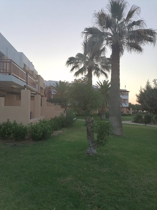 Gartenanlage Anissa Beach & Village