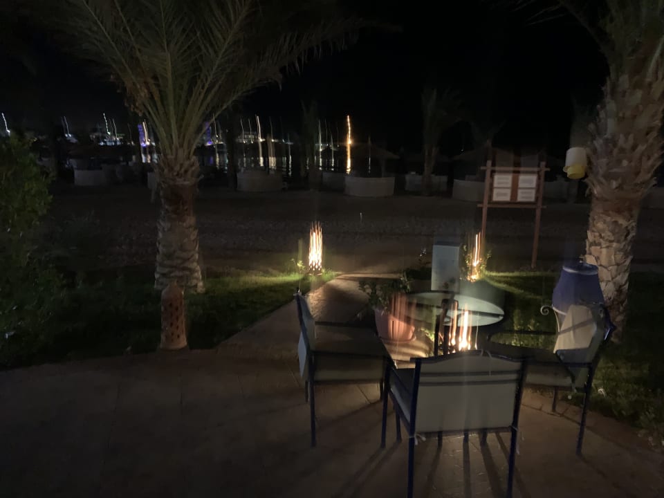 Gartenanlage Coral Sun Beach