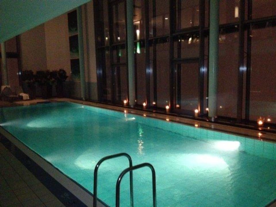 Pool über den Dächern Warschaus InterContinental Warszawa