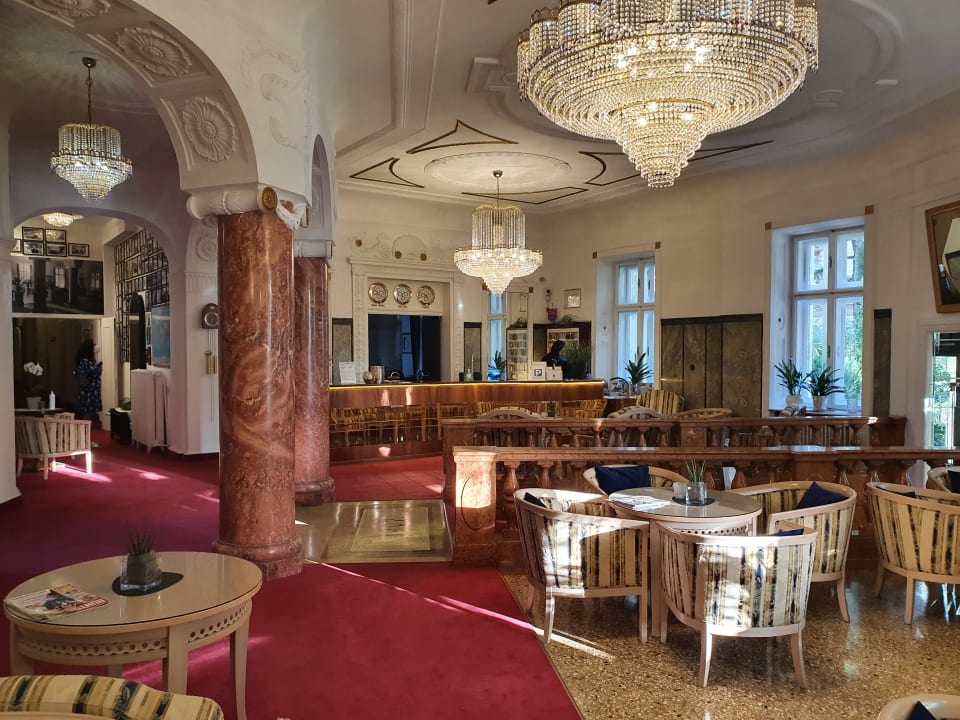 Lobby Grand Hotel Bellevue