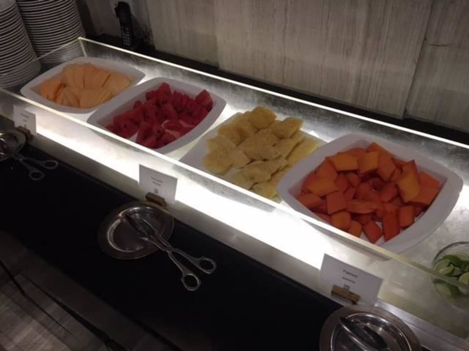 Melone, Ananas und Papaya Hotel Century Park