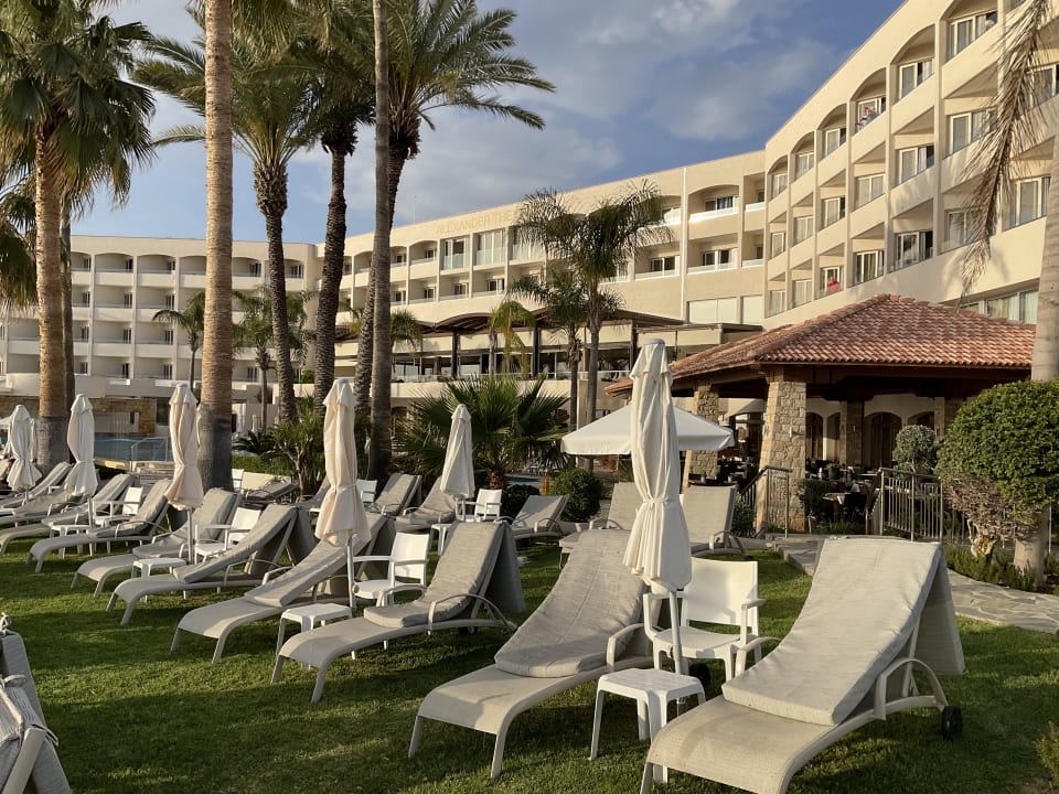 Außenansicht Alexander The Great Beach Hotel