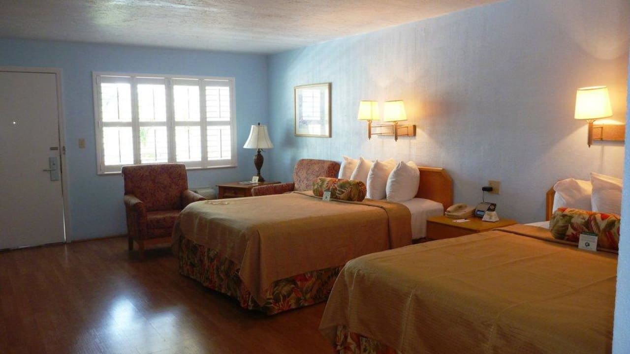 Der große Schlafbereich unseres Zimmers Best Western Plus Hibiscus Motel