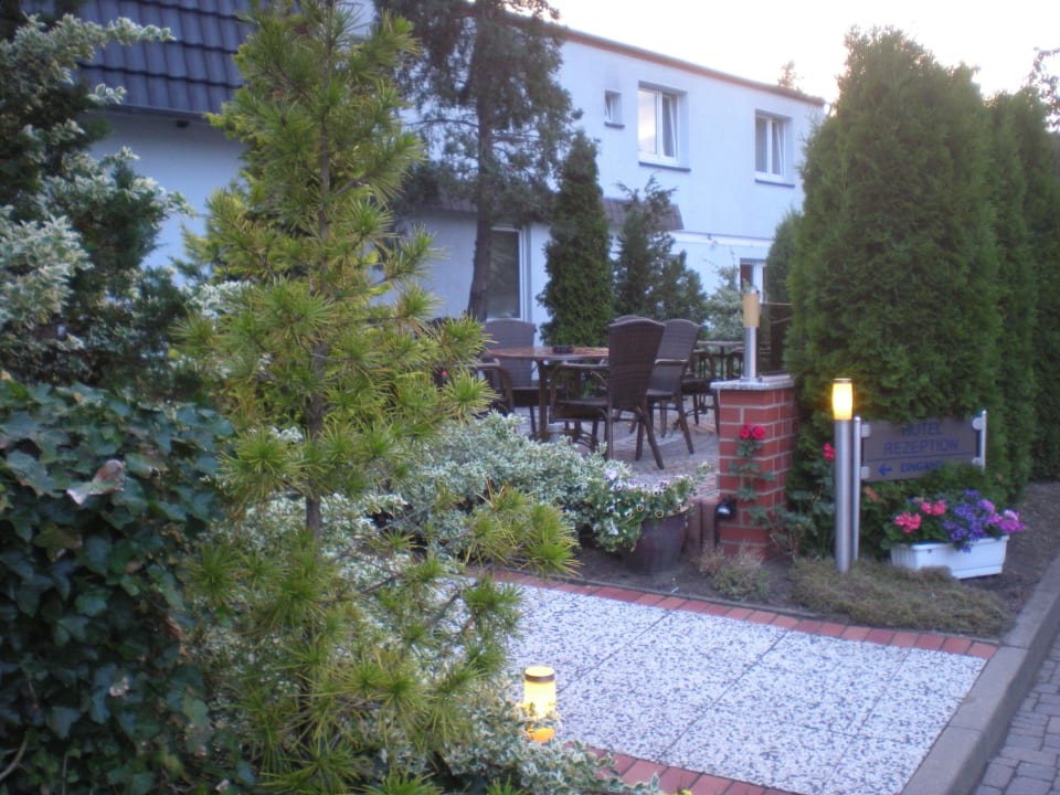 Eingang zum Hotel  Hotel Zur Seemöwe