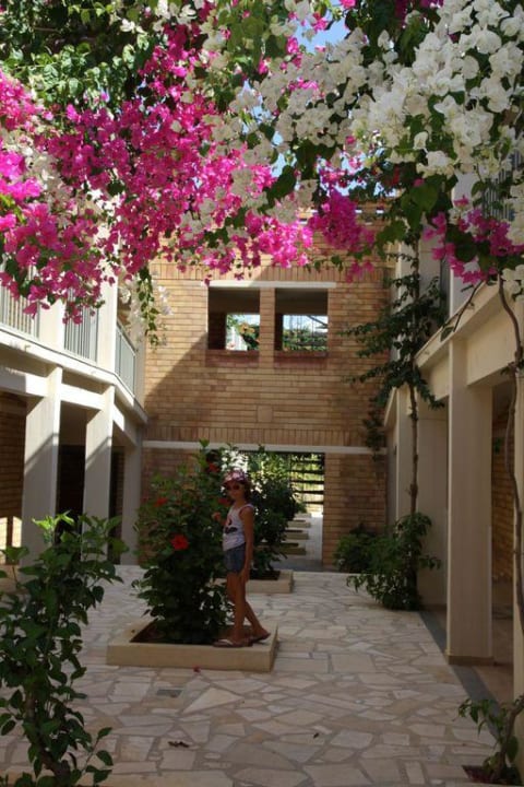 Hotel Bella Beach Hotel