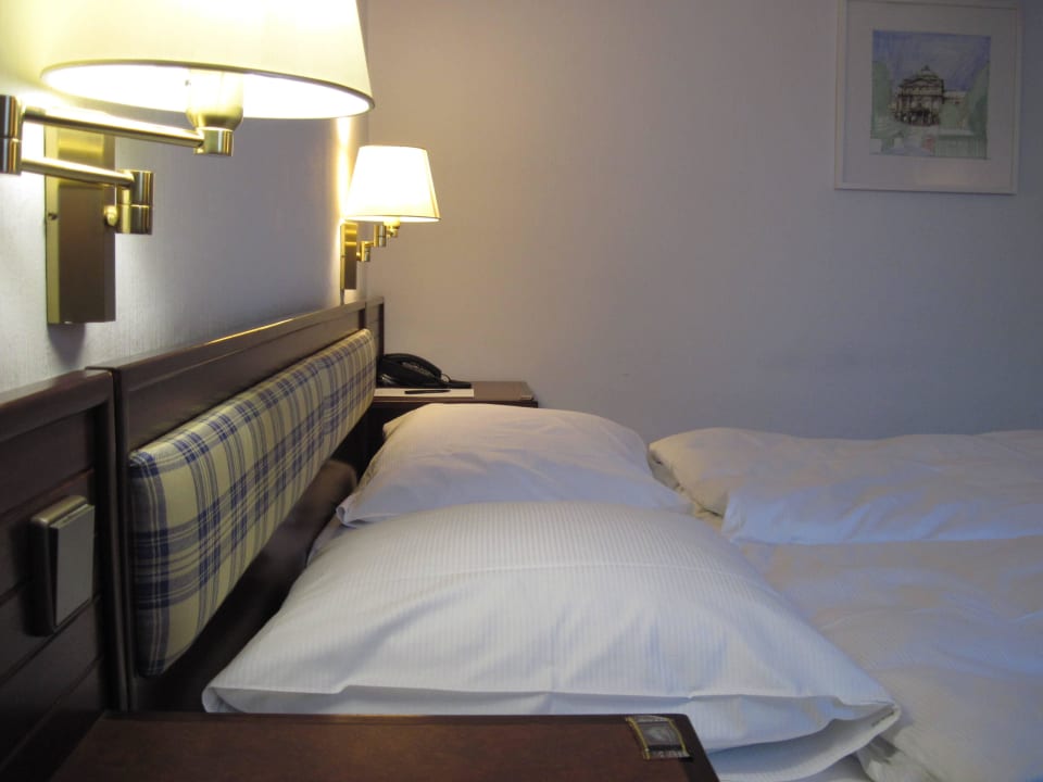 Standardzimmer 3. Stock mit Schräge Schlosshotel Karlsruhe