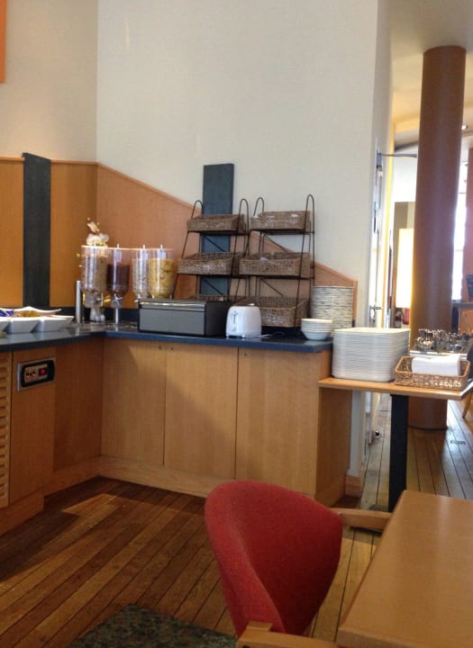 Teil des Frühstücksbuffets Holiday Inn Express Mechelen City Centre