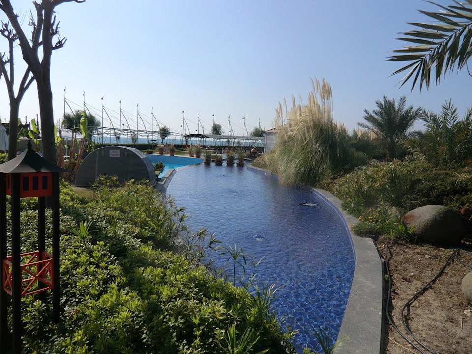 Ein Teil der Poolanlage Limak Lara Deluxe Hotel & Resort
