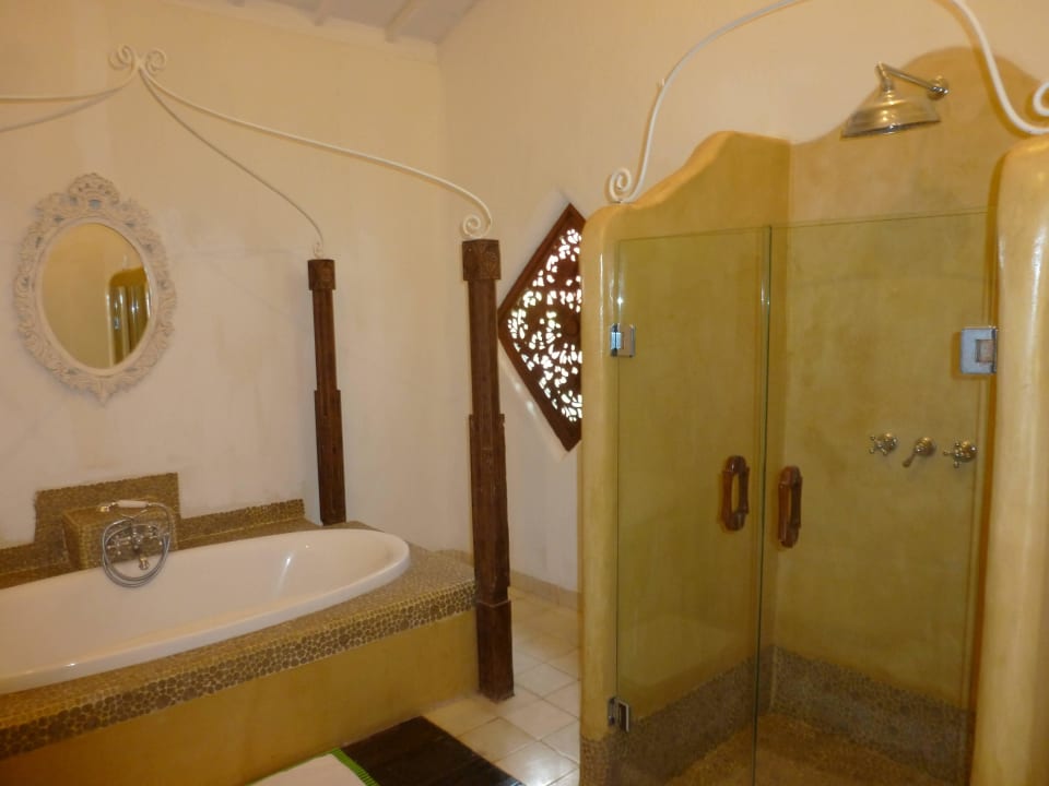 Bad Hotel Puri Tempo Doeloe