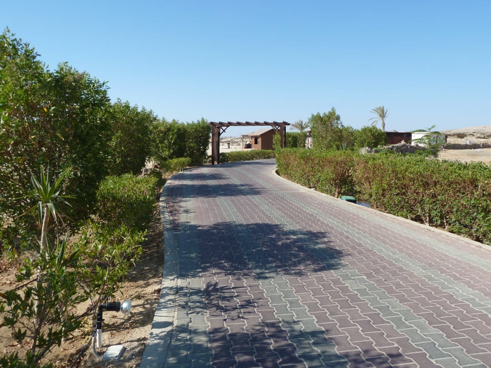 Weg zum Strand Hilton Marsa Alam Nubian Resort