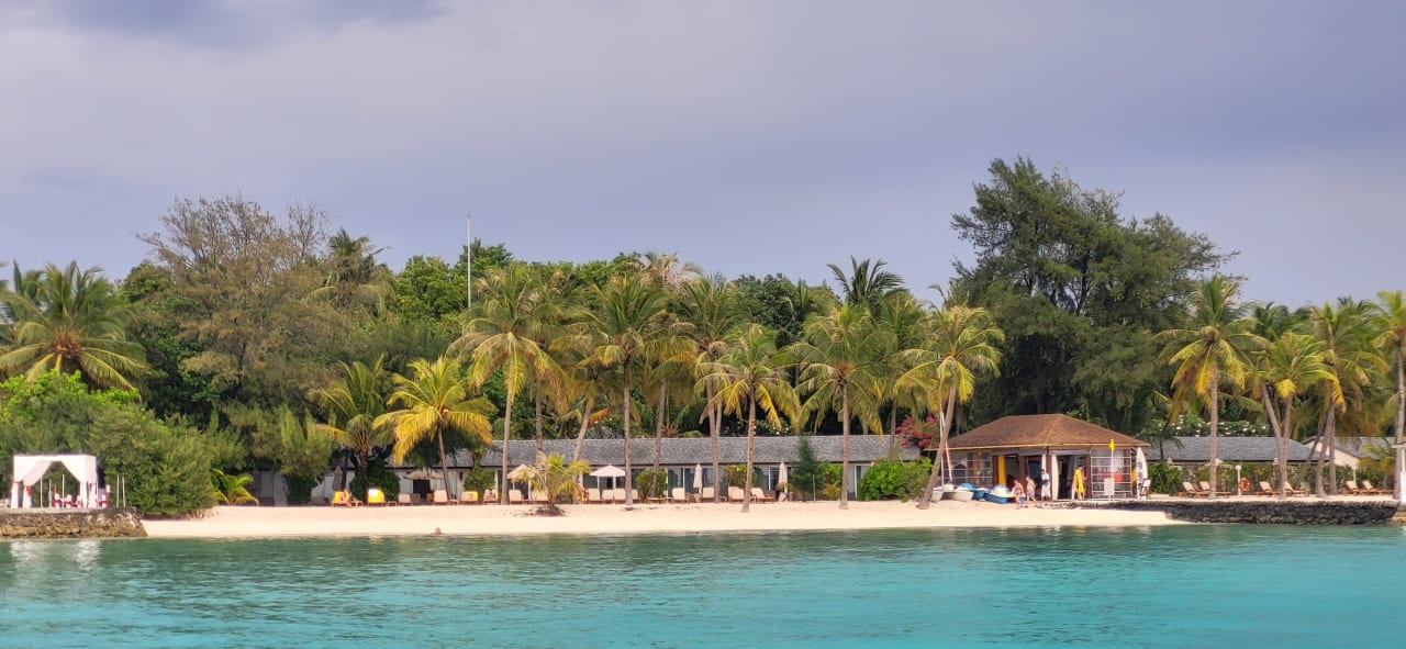 Außenansicht Centara Ras Fushi Resort & Spa Maldives