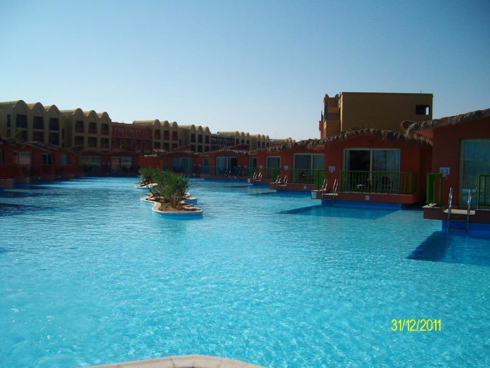 Noch ein Pool Titanic Beach Spa & Aqua Park