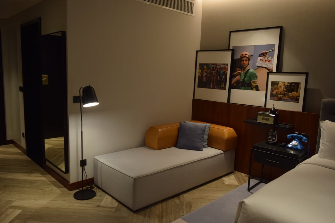 Zimmer The WB Abu Dhabi, Curio Collection By Hilton
