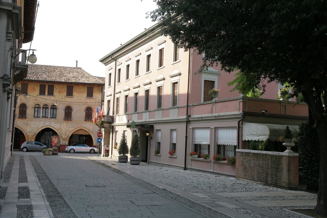 Vista dal ponte sul Lemene Hotel Spessotto