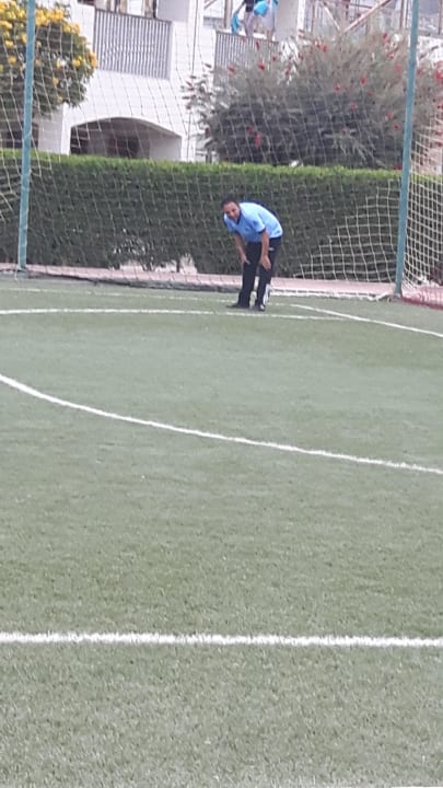 Manager gegen Angestellte SUNRISE Crystal Bay Resort