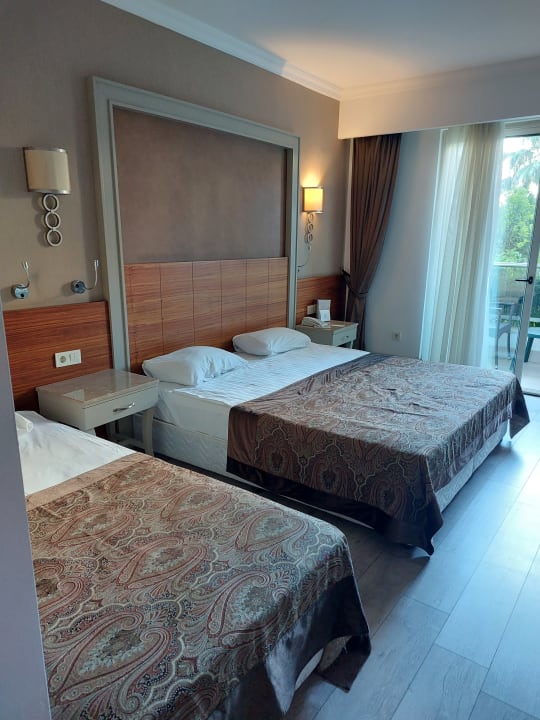 Zimmer Well Palace Side