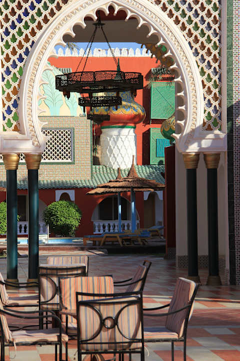 У кофейни Pickalbatros Alf Leila Wa Leila Resort - Neverland Hurghada