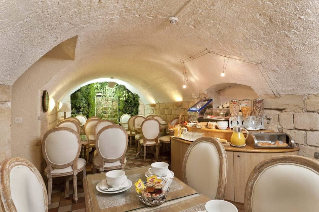 Breakfast Hotel Aston