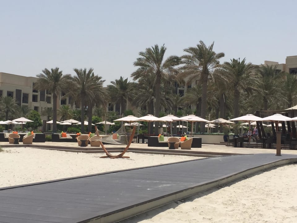 Hotelanlage vom Strand Park Hyatt Abu Dhabi Hotel and Villas