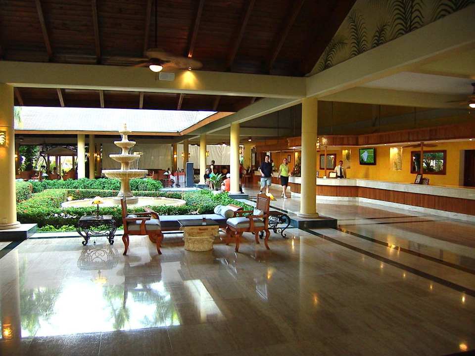 Hotel Grand Palladium Palace Resort, Spa & Casino Hotel Grand Palladium Palace Resort, Spa & Casino