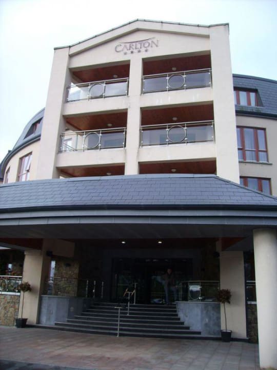 Eingang von außen Carlton Hotel Tralee