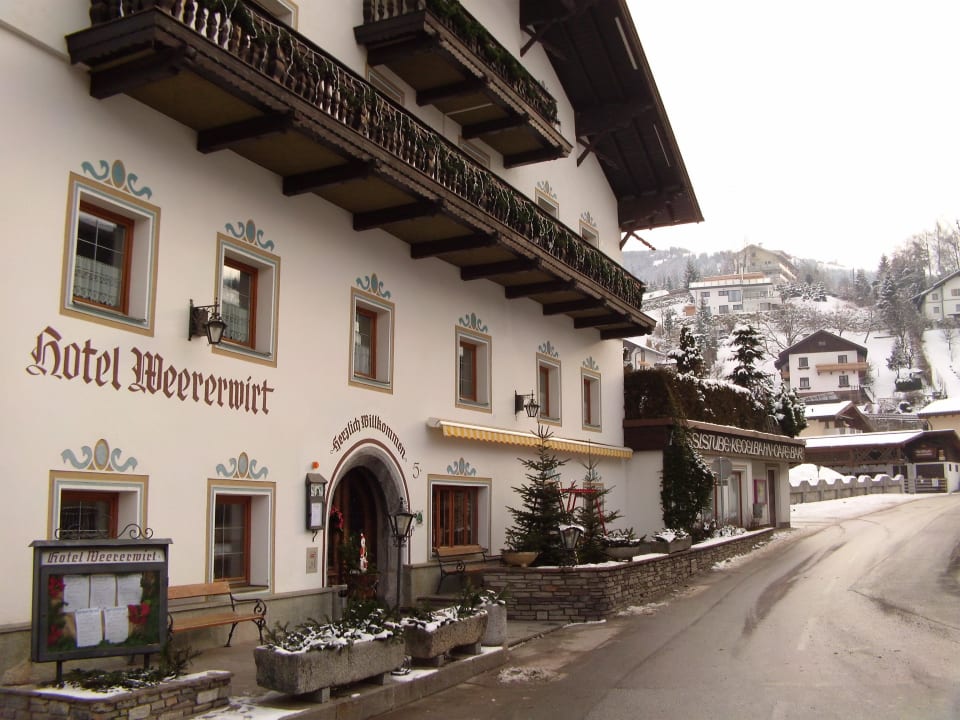 Straße nach Weerberg Hotel Weererwirt