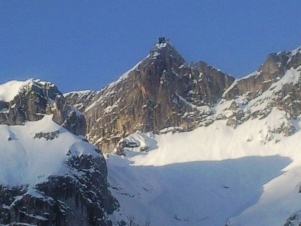 Blick auf die Bergstation der Seilbahn Berghotel Türlwand