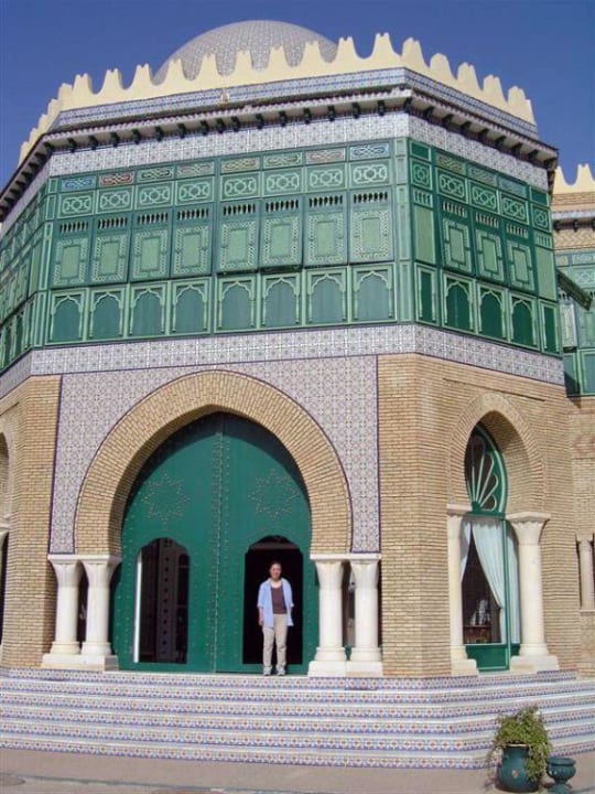 Eingang Hotel Dar Cherait