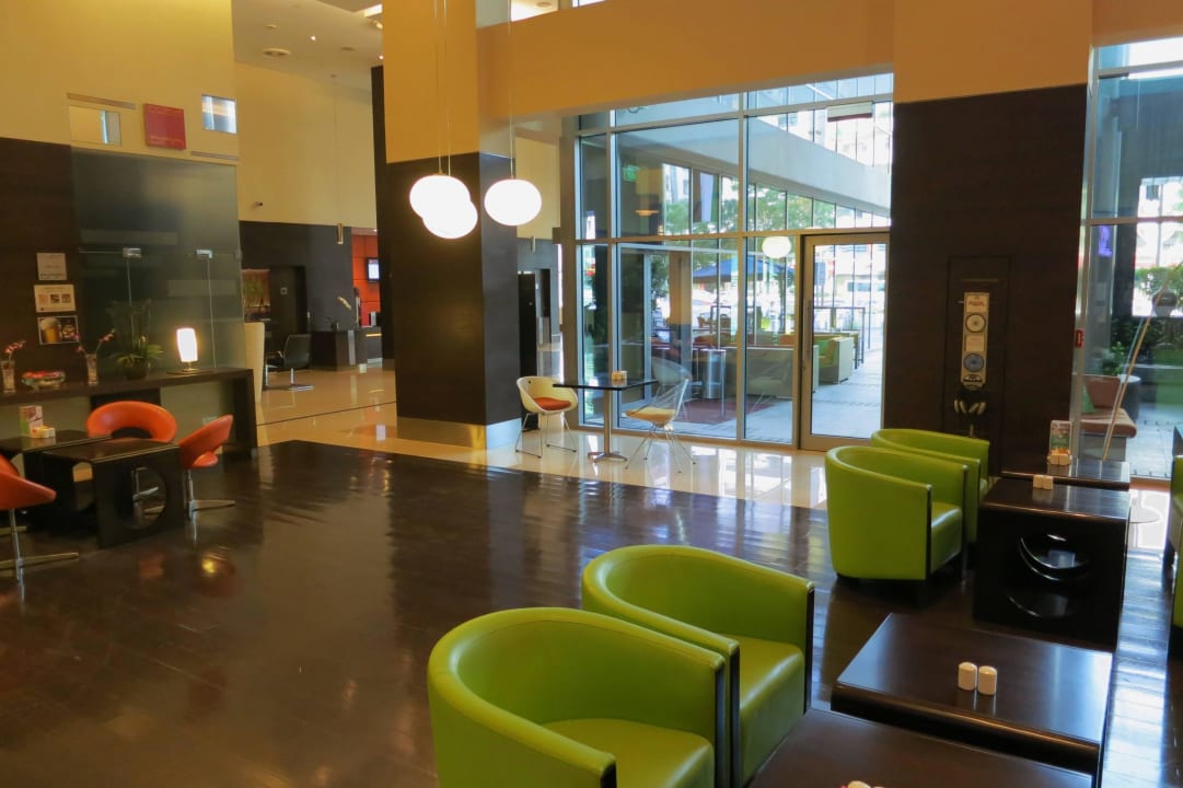 Lobby ibis Al Rigga