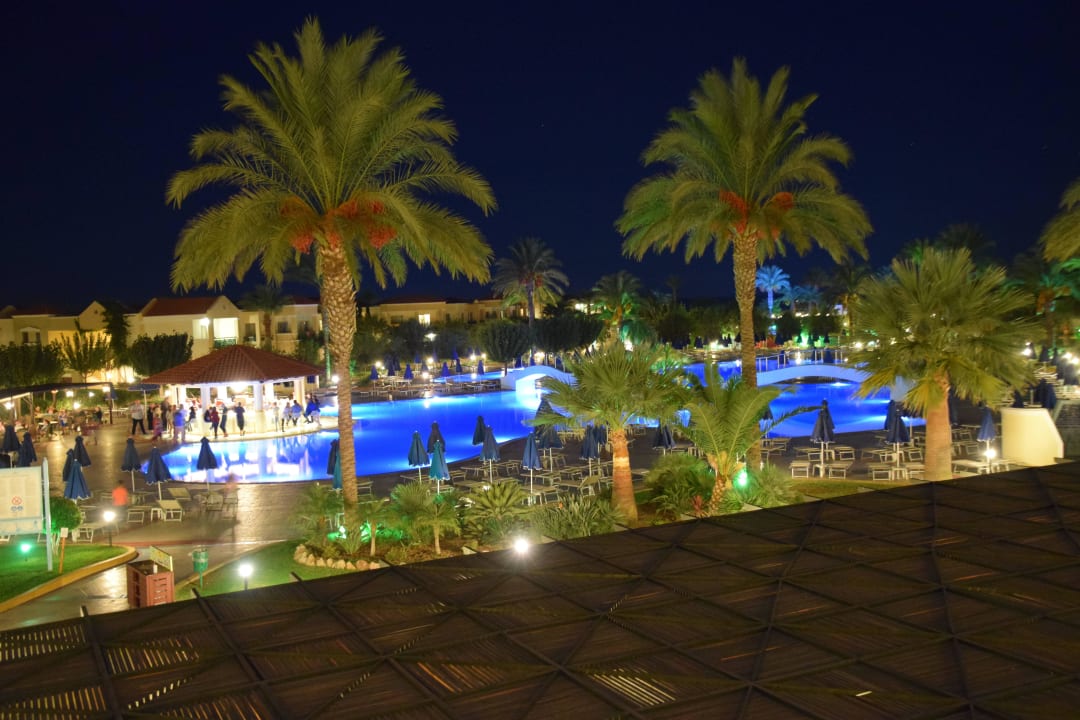 Pool mit Poolbar Lindos Princess Beach Resort & Spa