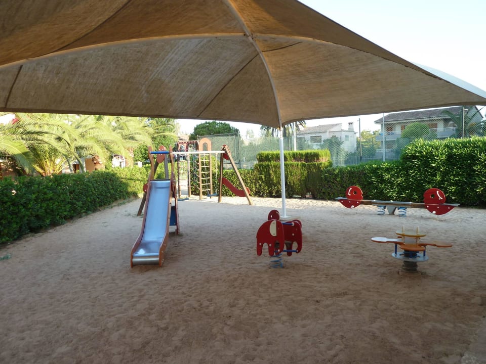 Überdachter Kinderspielplatz Welikehotel Marfil Playa