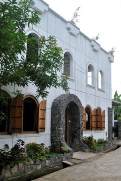 Front seitlich Dakshina Bay Resort